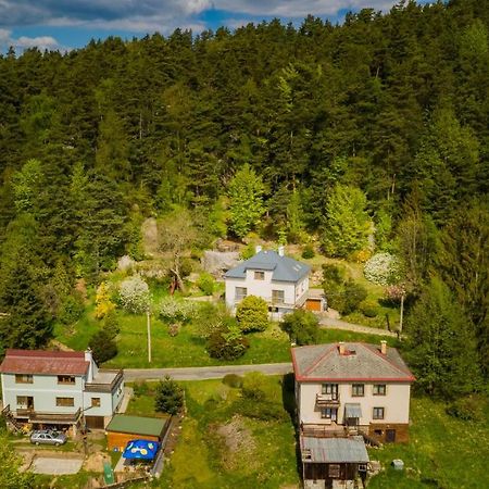 Apartman Pod Skalou V Ceskem Raji Besedice Buitenkant foto
