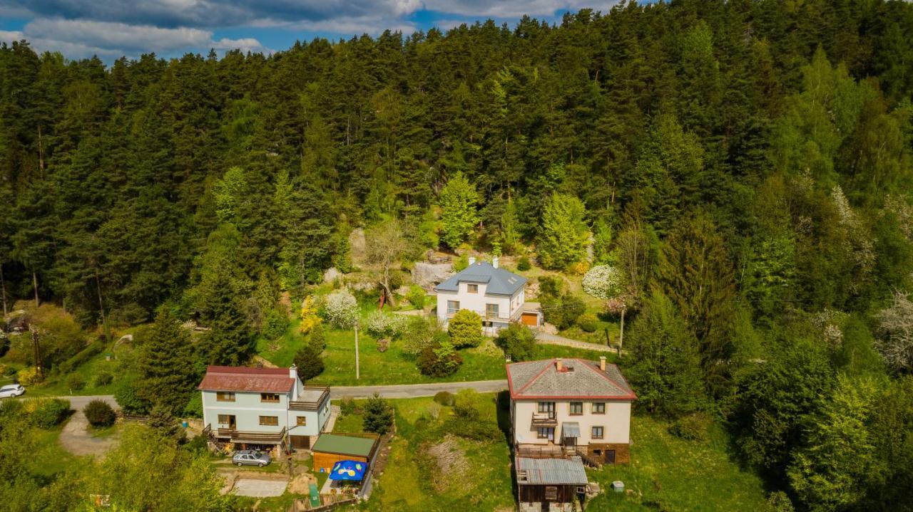 Apartman Pod Skalou V Ceskem Raji Besedice Buitenkant foto
