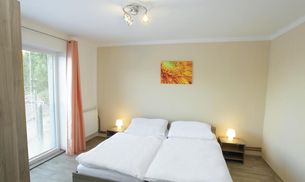 Apartman Pod Skalou V Ceskem Raji Besedice Buitenkant foto