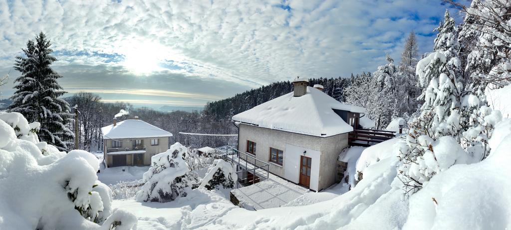Apartman Pod Skalou V Ceskem Raji Besedice Buitenkant foto