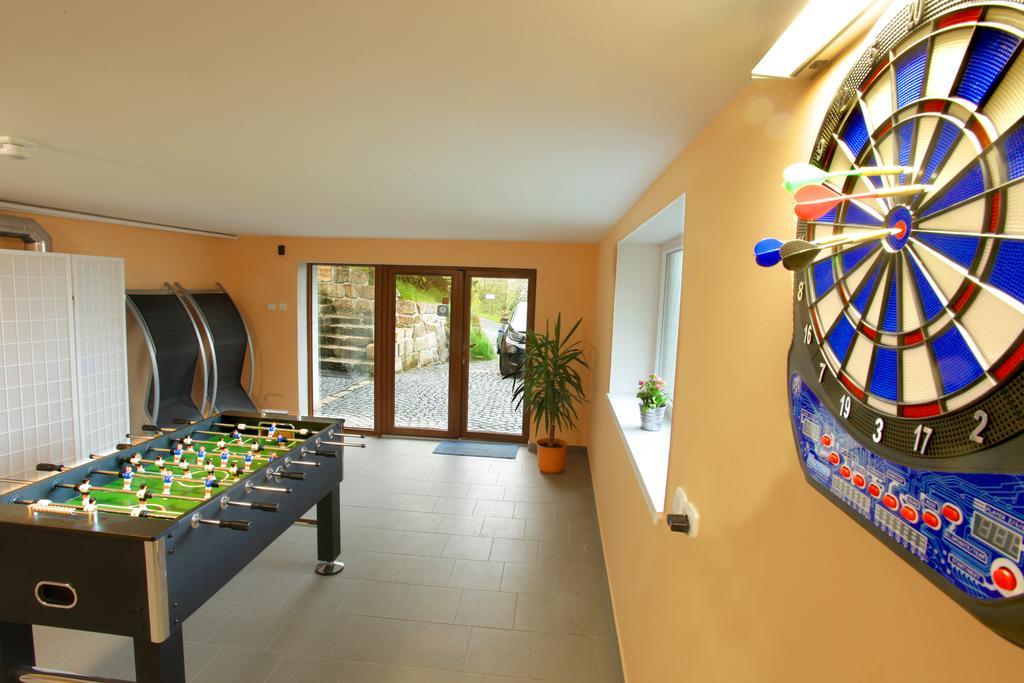 Apartman Pod Skalou V Ceskem Raji Besedice Buitenkant foto