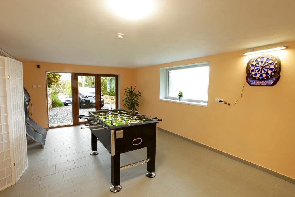 Apartman Pod Skalou V Ceskem Raji Besedice Buitenkant foto