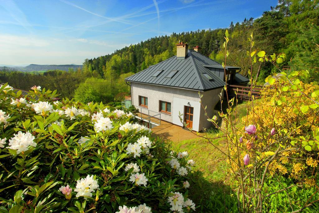 Apartman Pod Skalou V Ceskem Raji Besedice Buitenkant foto